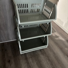 プラスチック棚4段