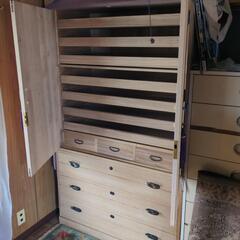 桐和箪笥の画像