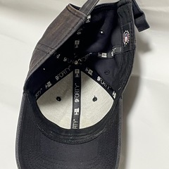 ✨定番人気✨ New Era 9FORTY NYキャップ ブラック × ホワイトの画像