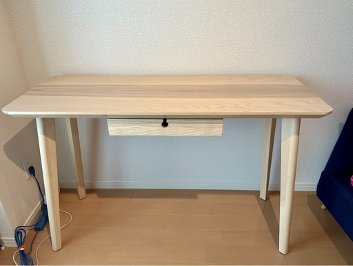 IKEA デスクリーサボーLISABO（直接お渡し可)