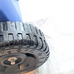 【格安：傷や汚れあり】コールマン クーラーボックス 56L キャスター付 ホイールクーラー 56L ブルー ホワイトの画像