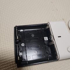 携帯電話　電池式充電器の画像