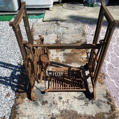 Primo 工業用ミシン　脚の画像