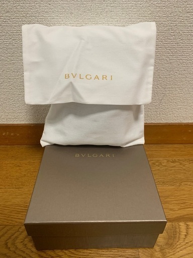 BVLGARI（ブルガリ）ネイビーショルダーバッグ
