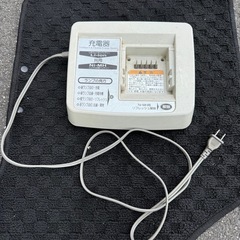 YAMAHA 充電器 