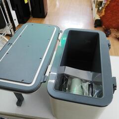 ☆ドリーム荒牧店☆☆ジモティー割引有☆ ミニテーブルにもなるクーラーボックスの画像