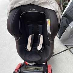 コンビ チャイルドシート ラクティアターン