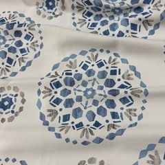 カーテンの画像