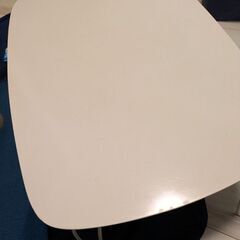 テーブル