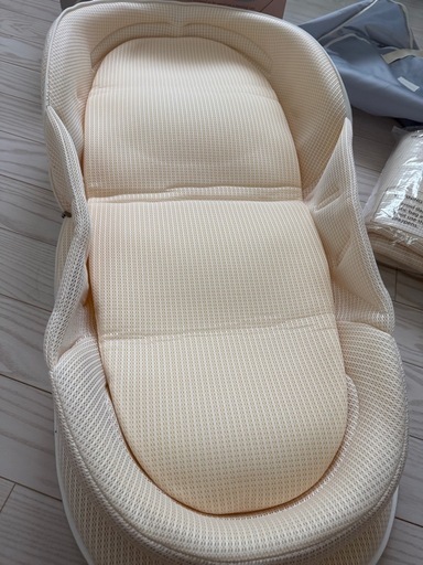 説明書、箱、クッションパッドの替え付 ネオママイズム　ベットインベット　クリーム