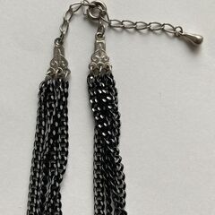 黒と金のツイスト編込と黒チェ－ン4本ネックレスの画像
