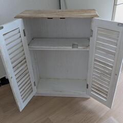 【定価10,550円→半額】アンティーク調キャビネット　の画像