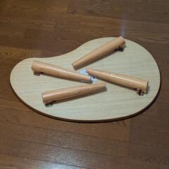 雲の形のキッズテーブルの画像