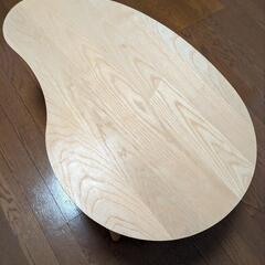 雲の形のキッズテーブルの画像