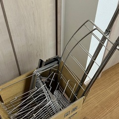 キッチン　ステンレス　突っ張り 水切りラック バスケット　収納の画像