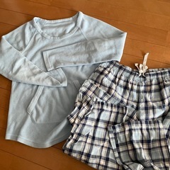 中古品　UNIQLO フリースパジャマ　Sサイズ