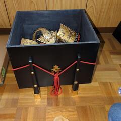 五月人形、兜　屏風セットの画像