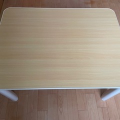 こたつテーブルの画像
