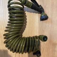 【受渡予定済】オリーブグリーン 伸縮式ホース ノズル付き【美品】