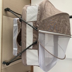 ベビーベッドの画像