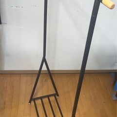 オシャレなハンガーラック　