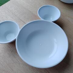 【美品】3皿おまとめミッキー型プラスチック皿[ホワイト]の画像