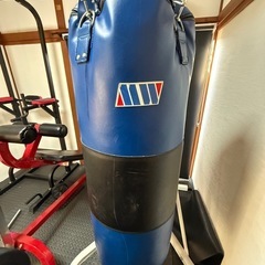 サンドバッグ　サンドバッグ台2つ
