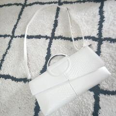 ★新品★未使用 蛇柄 ホワイト ショルダーバッグ