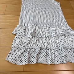 GU ノースリーブ　ワンピース　150 白　黒　水玉の画像