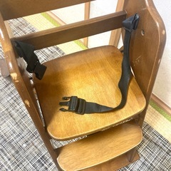 お渡し先決定　木製ベビーチェア ブラウン 安全ベルト付き　大和屋の画像