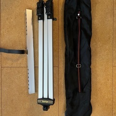 折りたたみ式 イーゼル キャリーバッグ付きの画像