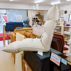 座椅子 イオントップバリュー ベージュ　状態良 【こちらは店舗です。浜村鹿野温泉ICから3分 買取本舗 宮本リサイクル 営業時間9～19時 定休日水曜のみ←連絡できませんm(_ _)m】の画像