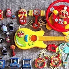 美品●M＆M ジョイパレット★アンパンマン 三輪車 デラックス★カジ切り＆日除け幌付◎おまけアンパンマンギター・GOGOハンドル他大量◎の画像