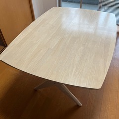 ダイニングテーブル
