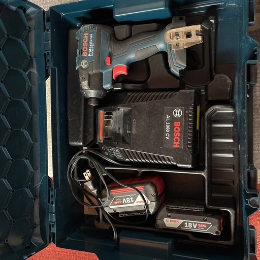 マキタ14.4v ボッシュ18vインパクトドライバー