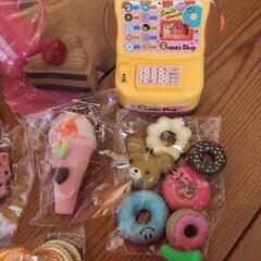 キティちゃんティーカップままごとセットの画像