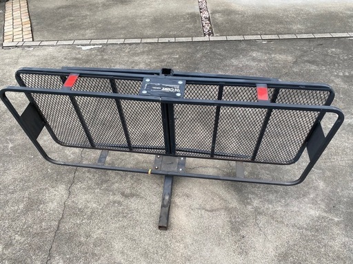 CURT ヒッチキャリア　跳ね上げ可能