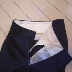 スラックスパンツ　紺色　秋冬用　サイズ　ウェスト　７９㎝の画像