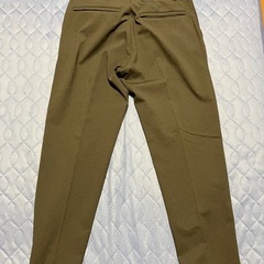 ユニクロEZYアンクルパンツ（ウルトラストレッチドライEX丈標準66～72cm）07GRAYの画像