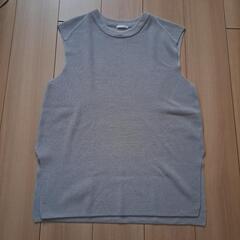 GU　グレー　ベスト