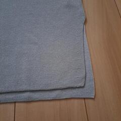 GU　グレー　ベストの画像