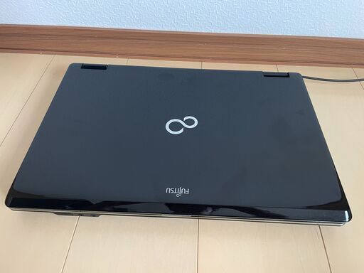 【美品】Fujitsu Lifebook、NH77/ED リモコンと取扱説明書付きのノートPC