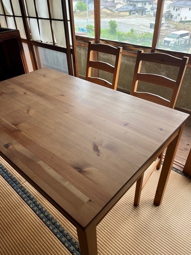 お話し中　IKEAダイニングテーブル&椅子4脚(クッション付)