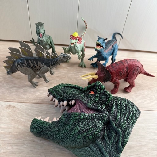 新品未開封】スーパー恐竜&co. アロサウルス - メルカリ
