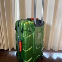 スーツケースの画像