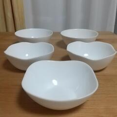 白いボウル   ヤマザキ春のパンまつりの画像