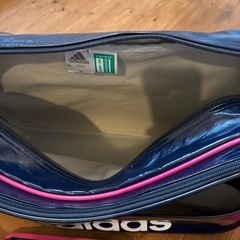 定価8000円 美品　adidas エナメルバッグ ショルダーバッグ　ボストンバッグ 部活バッグの画像