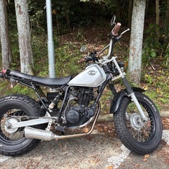TW200 実働　タイヤ新品