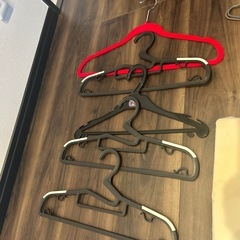 ハンガーまとめ売り　滑り止めありの画像
