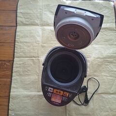 電気ポット2リットの画像